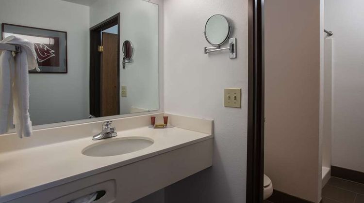 Coast Hilltop Inn Room