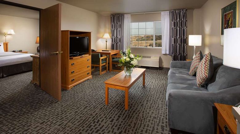 <b>Coast Hilltop Inn Suite</b>. Images powered by <a href="https://iceportal.shijigroup.com/" title="IcePortal" target="_blank">IcePortal</a>.