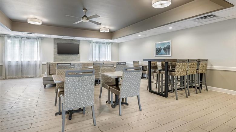 <b>Best Western Brockport Inn & Suites Restaurant</b>. Images powered by <a href="https://iceportal.shijigroup.com/" title="IcePortal" target="_blank">IcePortal</a>.
