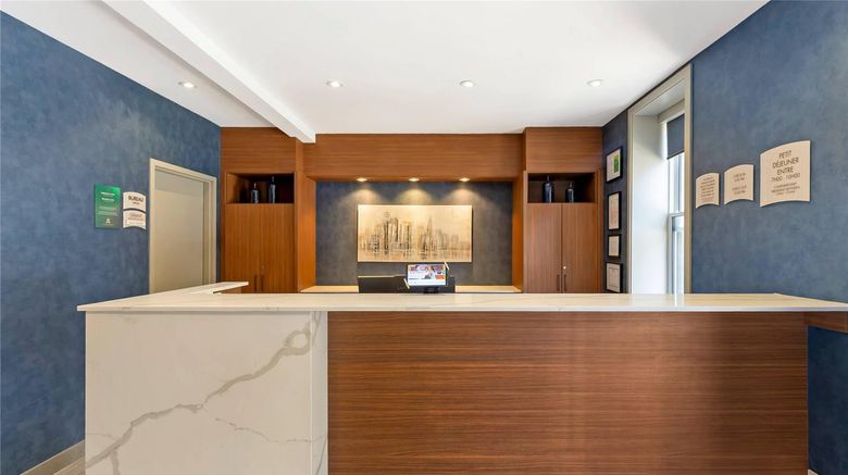 <b>Quality Inn CentreVille Lobby</b>. Images powered by <a href="https://iceportal.shijigroup.com/" title="IcePortal" target="_blank">IcePortal</a>.
