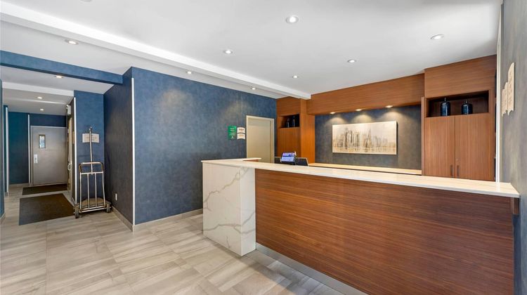 Quality Inn CentreVille Lobby