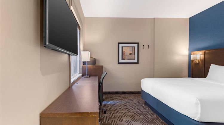 Quality Inn CentreVille Room