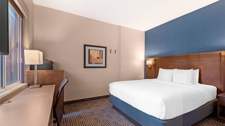 Quality Inn CentreVille Room