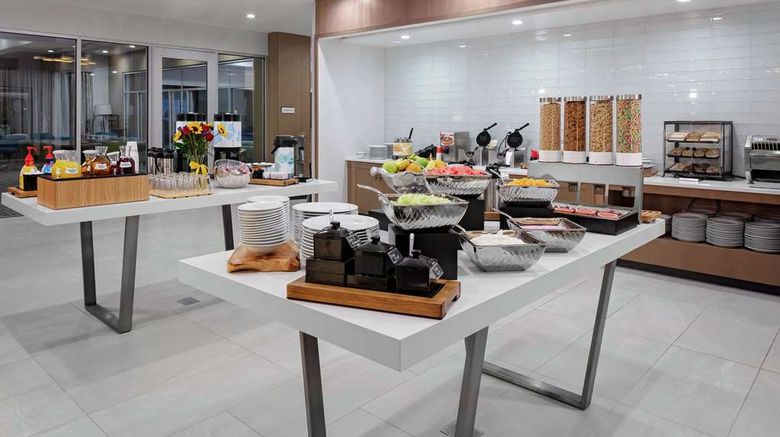 <b>Hilton Garden Inn Downtown Restaurant</b>. Images powered by <a href="https://iceportal.shijigroup.com/" title="IcePortal" target="_blank">IcePortal</a>.