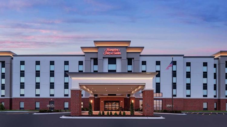 Hampton Inn and Suites Bridgeview Exterior