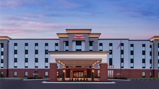 Hampton Inn and Suites Bridgeview