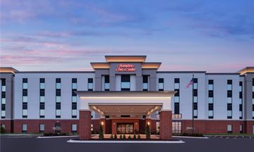 Hampton Inn and Suites Bridgeview