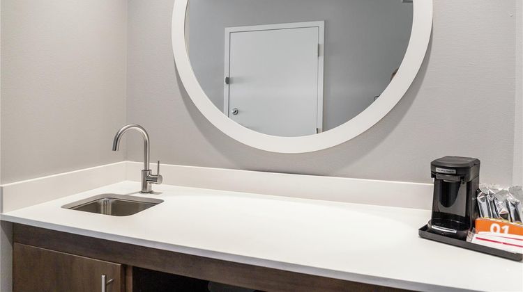 Hampton Inn and Suites Bridgeview Other