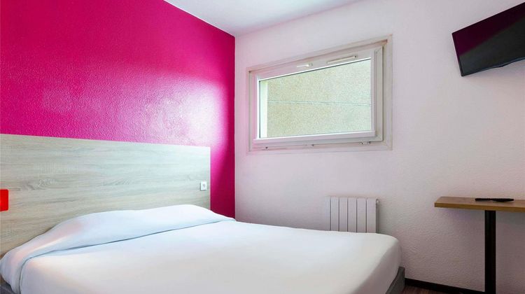 HotelF1  Reims Tinqueux Room