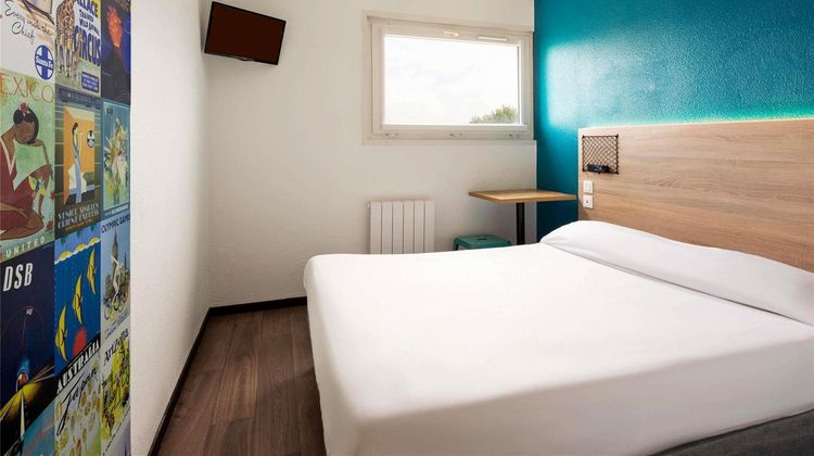 HotelF1  Reims Tinqueux Room
