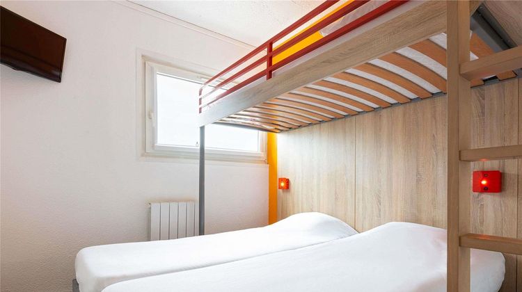 HotelF1  Reims Tinqueux Exterior