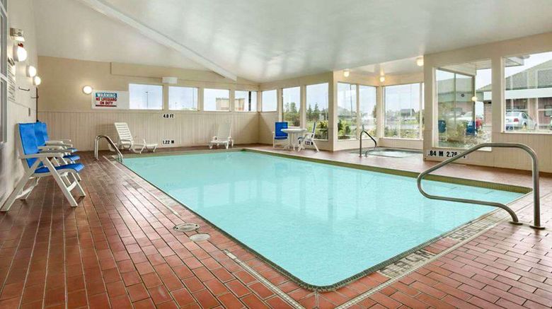 <b>Quality Inn North Bay Pool</b>. Images powered by <a href="https://iceportal.shijigroup.com/" title="IcePortal" target="_blank">IcePortal</a>.