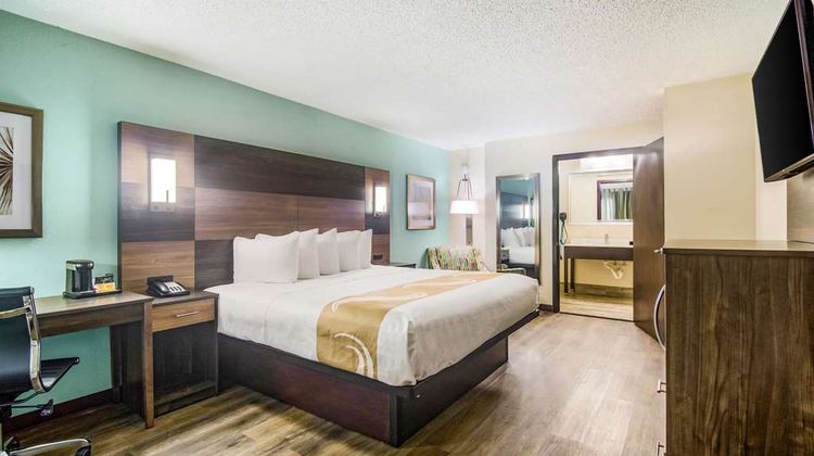 Quality Inn and Suites Lake City Room