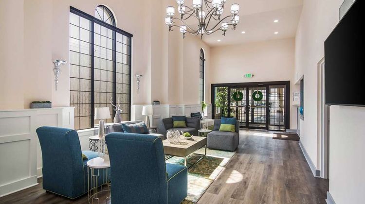 Quality Inn and Suites Lake City Lobby
