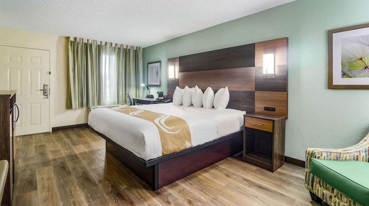 Quality Inn and Suites Lake City Room