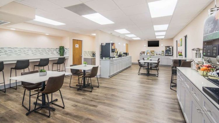 Quality Inn and Suites Lake City Restaurant