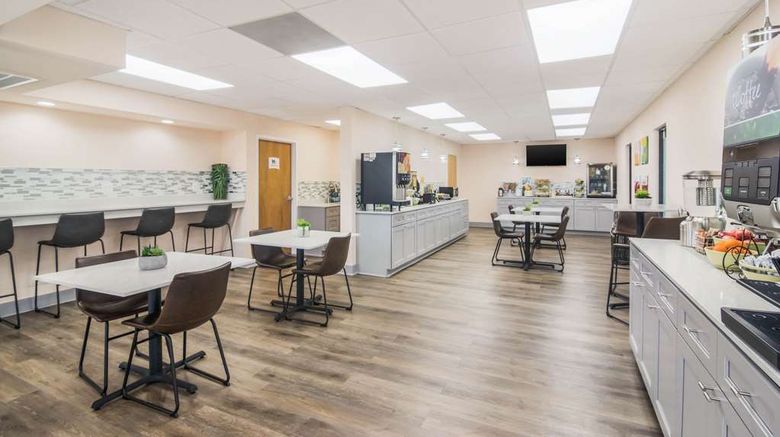 <b>Quality Inn and Suites Lake City Restaurant</b>. Images powered by <a href="https://iceportal.shijigroup.com/" title="IcePortal" target="_blank">IcePortal</a>.