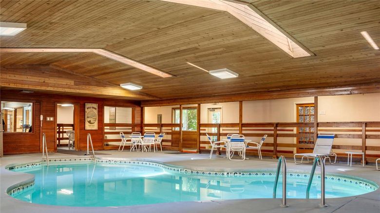 <b>Quality Inn and Suites Pool</b>. Images powered by <a href="https://iceportal.shijigroup.com/" title="IcePortal" target="_blank">IcePortal</a>.