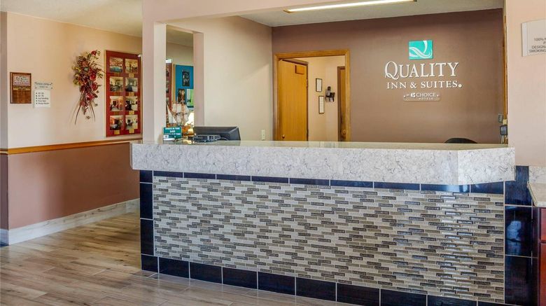 <b>Quality Inn and Suites Lobby</b>. Images powered by <a href="https://iceportal.shijigroup.com/" title="IcePortal" target="_blank">IcePortal</a>.