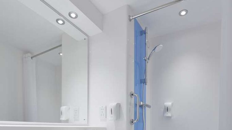 Travelodge Solihull Room