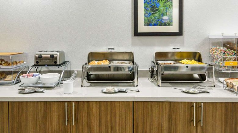 <b>Comfort Suites DeSoto Dallas South Restaurant</b>. Images powered by <a href="https://iceportal.shijigroup.com/" title="IcePortal" target="_blank">IcePortal</a>.