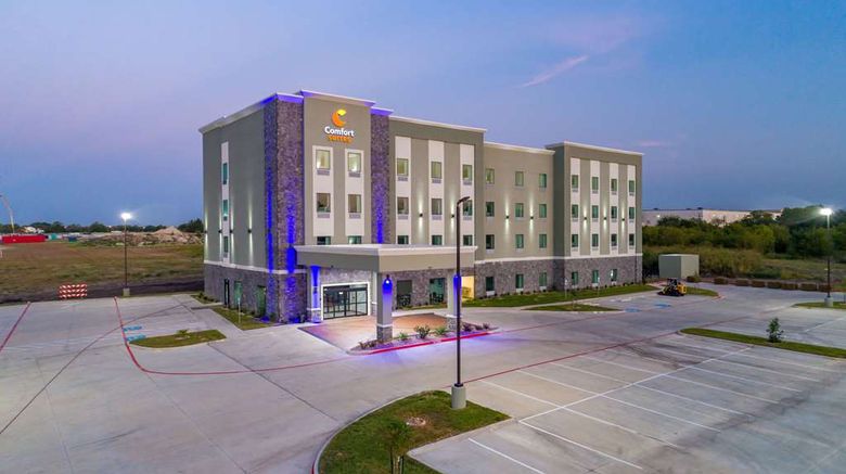 <b>Comfort Suites DeSoto Dallas South Other</b>. Images powered by <a href="https://iceportal.shijigroup.com/" title="IcePortal" target="_blank">IcePortal</a>.