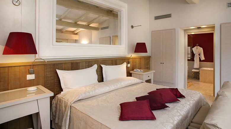 <b>Forte Village Le Dune Suite</b>. Images powered by <a href="https://iceportal.shijigroup.com/" title="IcePortal" target="_blank">IcePortal</a>.