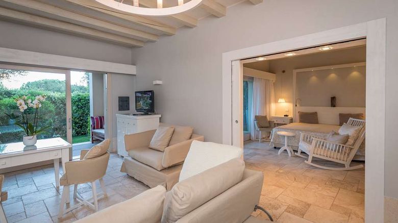 <b>Forte Village Le Dune Suite</b>. Images powered by <a href="https://iceportal.shijigroup.com/" title="IcePortal" target="_blank">IcePortal</a>.