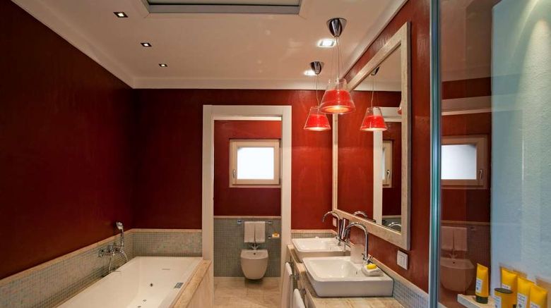 <b>Forte Village Le Dune Room</b>. Images powered by <a href="https://iceportal.shijigroup.com/" title="IcePortal" target="_blank">IcePortal</a>.