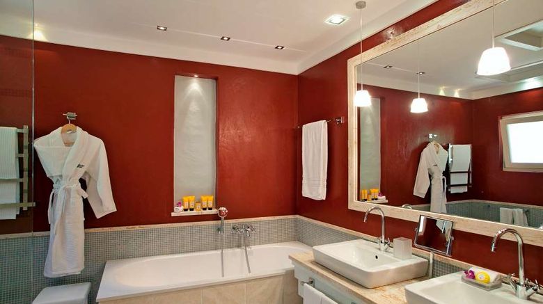 <b>Forte Village Le Dune Room</b>. Images powered by <a href="https://iceportal.shijigroup.com/" title="IcePortal" target="_blank">IcePortal</a>.