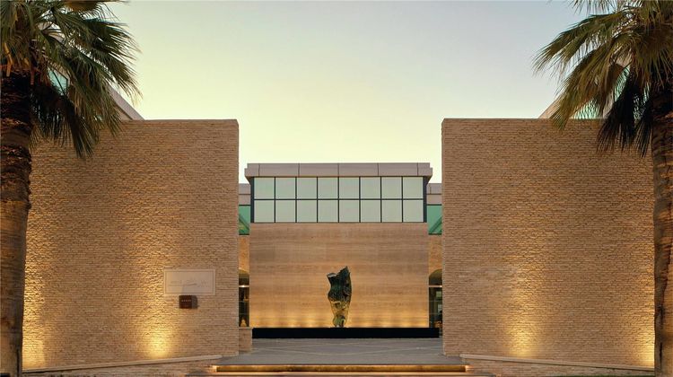 Melia Desert Palm Exterior