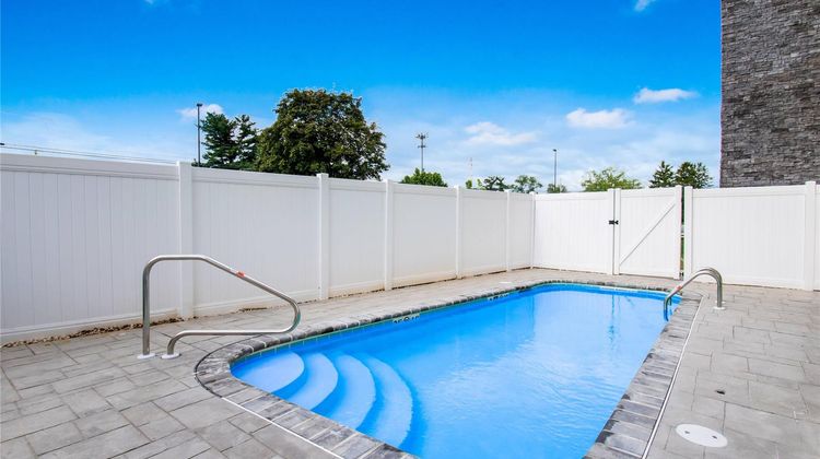 Comfort Inn & Stes Harrisburg Hershey W Pool