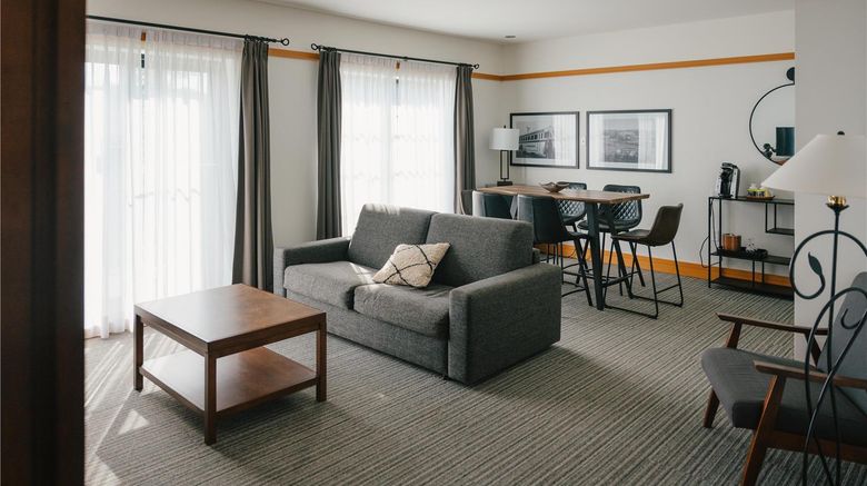 <b>Auberge Duchesnay Suite</b>. Images powered by <a href="https://iceportal.shijigroup.com/" title="IcePortal" target="_blank">IcePortal</a>.