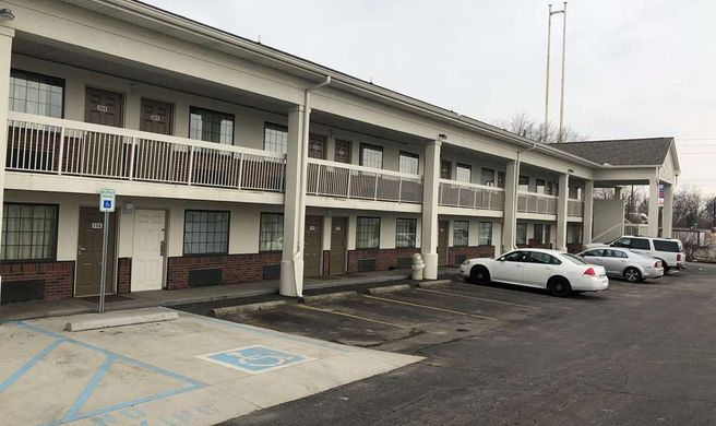 Days Inn by Wyndham Indianapolis South Exterior