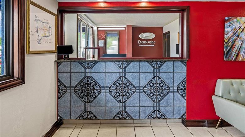 <b>Econo Lodge Charlotte Airport Area Lobby</b>. Images powered by <a href="https://iceportal.shijigroup.com/" title="IcePortal" target="_blank">IcePortal</a>.