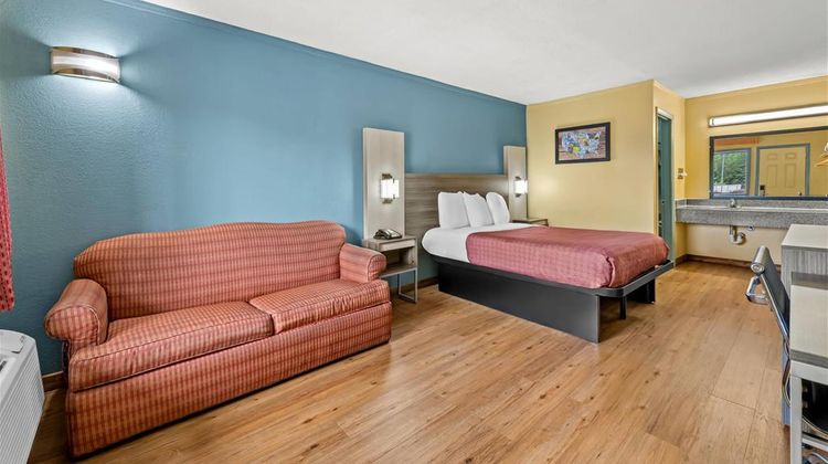 Econo Lodge Charlotte Airport Area Room
