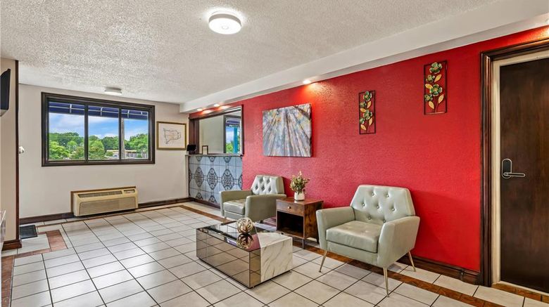 <b>Econo Lodge Charlotte Airport Area Lobby</b>. Images powered by <a href="https://iceportal.shijigroup.com/" title="IcePortal" target="_blank">IcePortal</a>.