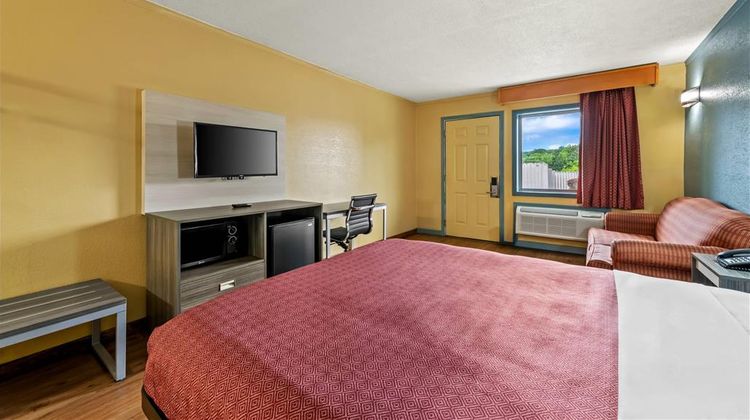 Econo Lodge Charlotte Airport Area Room