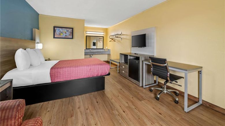 <b>Econo Lodge Charlotte Airport Area Room</b>. Images powered by <a href="https://iceportal.shijigroup.com/" title="IcePortal" target="_blank">IcePortal</a>.