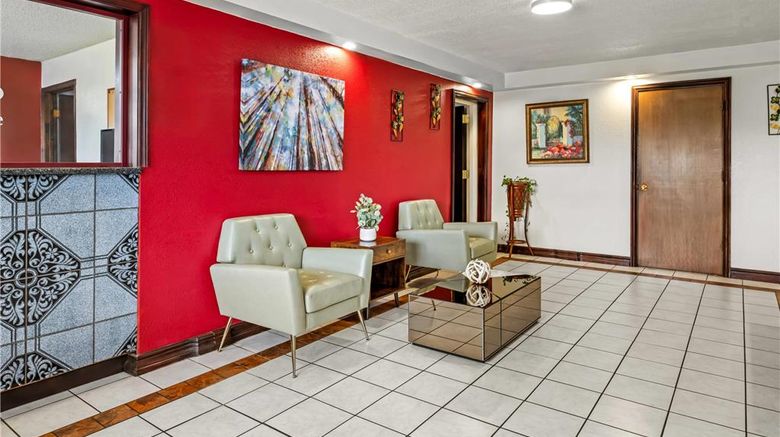 <b>Econo Lodge Charlotte Airport Area Lobby</b>. Images powered by <a href="https://iceportal.shijigroup.com/" title="IcePortal" target="_blank">IcePortal</a>.