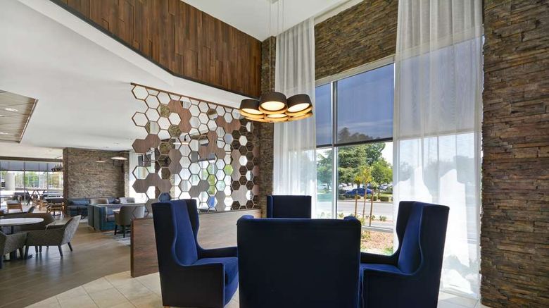 <b>Hyatt Place Fresno Restaurant</b>. Images powered by <a href="https://iceportal.shijigroup.com/" title="IcePortal" target="_blank">IcePortal</a>.