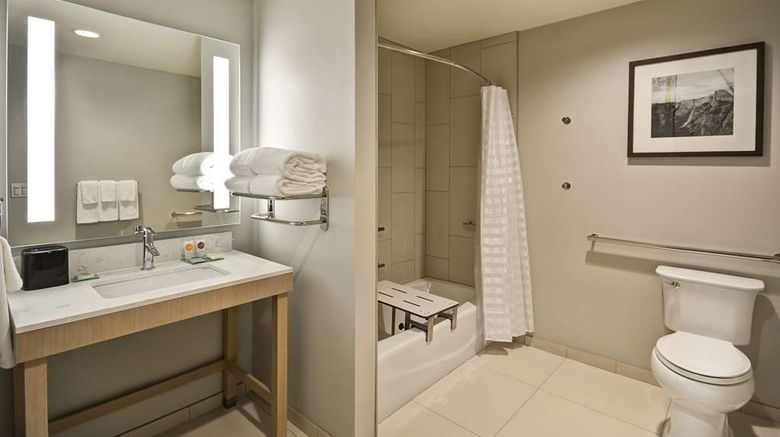 <b>Hyatt Place Fresno Room</b>. Images powered by <a href="https://iceportal.shijigroup.com/" title="IcePortal" target="_blank">IcePortal</a>.
