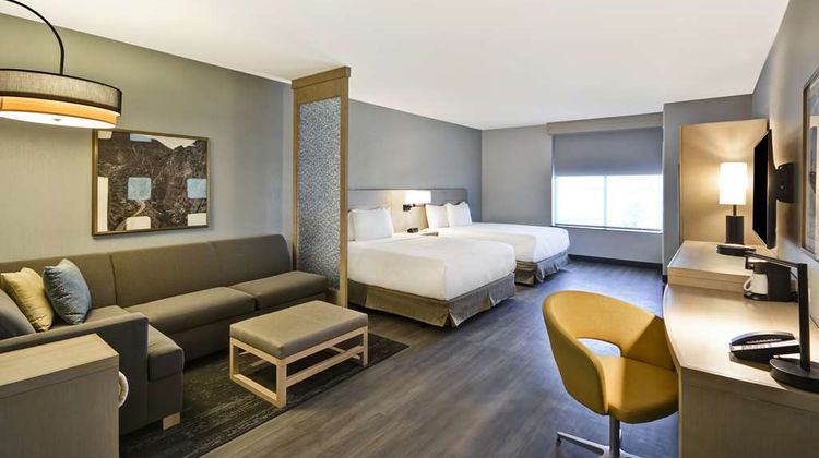 Hyatt Place Fresno Room