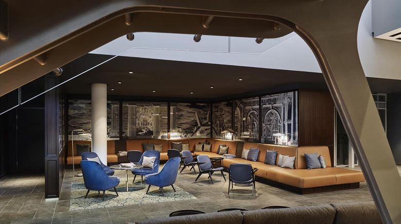 <b>Hyatt Regency Vienna Lobby</b>. Images powered by <a href="https://iceportal.shijigroup.com/" title="IcePortal" target="_blank">IcePortal</a>.