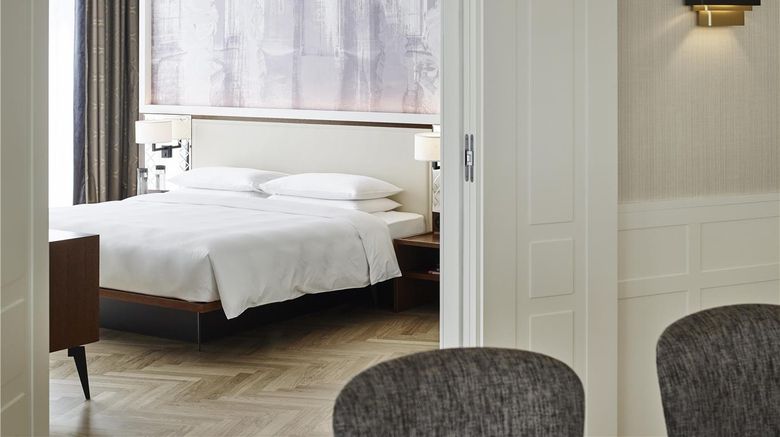 <b>Hyatt Regency Vienna Suite</b>. Images powered by <a href="https://iceportal.shijigroup.com/" title="IcePortal" target="_blank">IcePortal</a>.