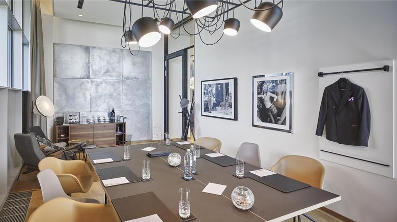 <b>Hyatt Regency Vienna Meeting</b>. Images powered by <a href="https://iceportal.shijigroup.com/" title="IcePortal" target="_blank">IcePortal</a>.