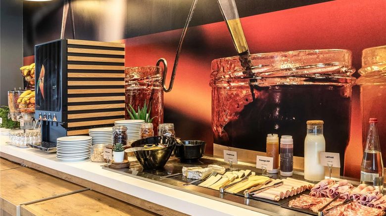 <b>Ibis Gonesse Le Bourget Restaurant</b>. Images powered by <a href="https://iceportal.shijigroup.com/" title="IcePortal" target="_blank">IcePortal</a>.