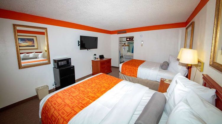 Howard Johnson by Wyndham Gallup Room