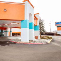 Howard Johnson by Wyndham Gallup