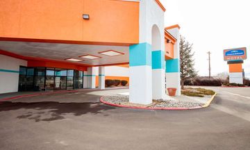 Howard Johnson by Wyndham Gallup